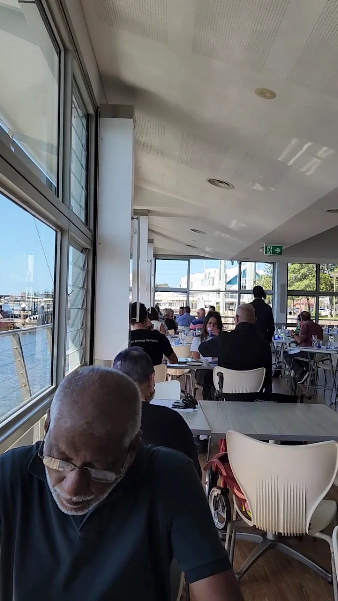 Vibe, Scratchleys on the Wharf