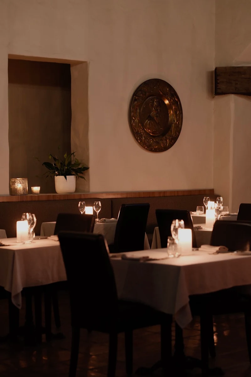 Vibe, Tower Lodge Restaurant