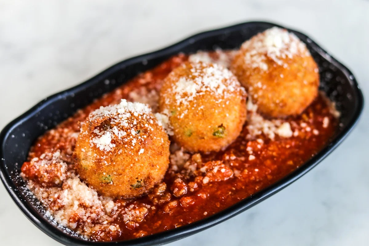 Food & drink, THE DELI BY PEPE ITALIA