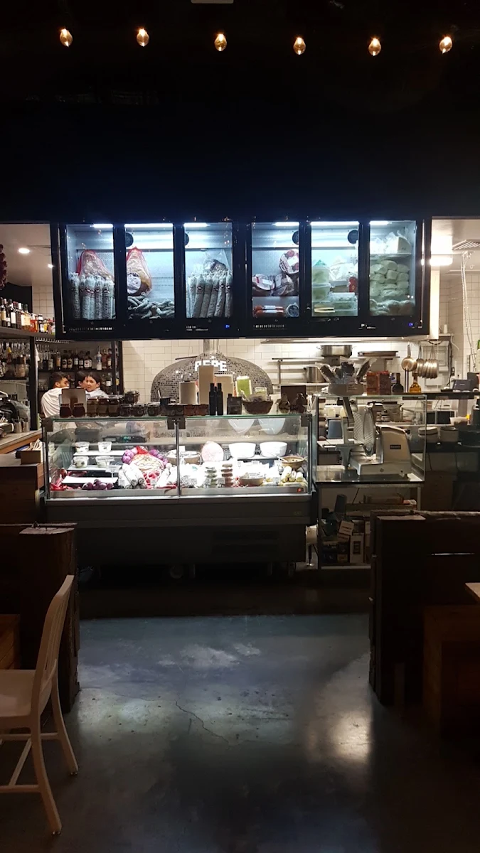 Vibe, THE DELI BY PEPE ITALIA