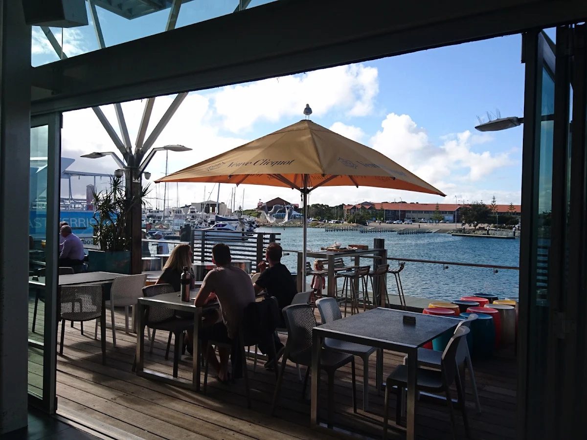Vibe, The Breakwater