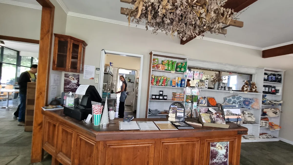 Vibe, Hanging Rock Cafe