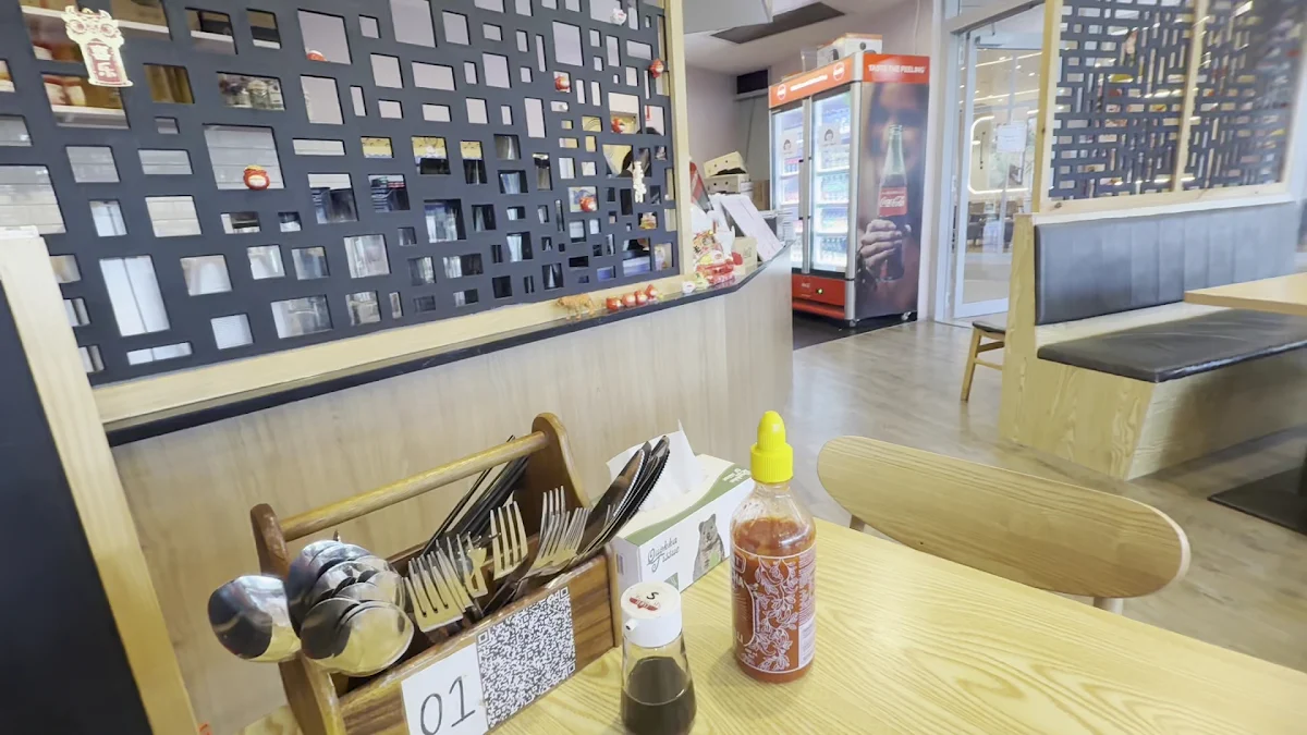 Vibe, Dumpling paradise house