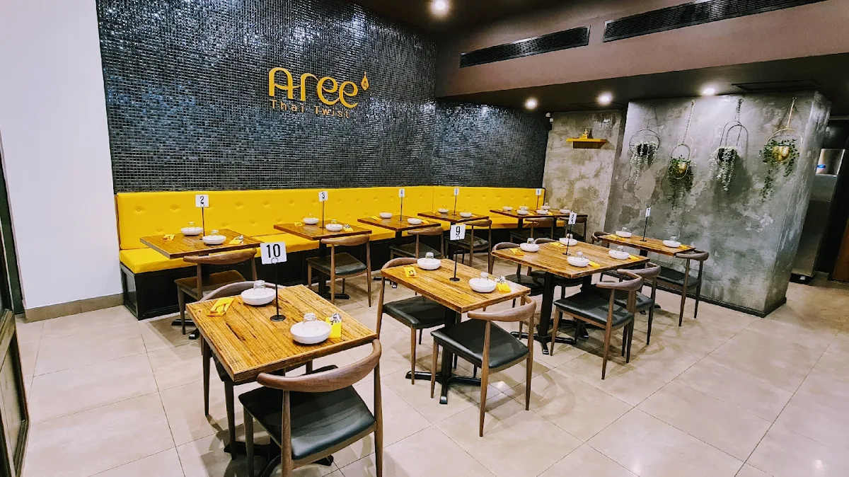 Vibe, Aree Thai Twist