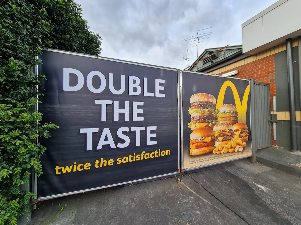 Menu, McDonald's Oak Park