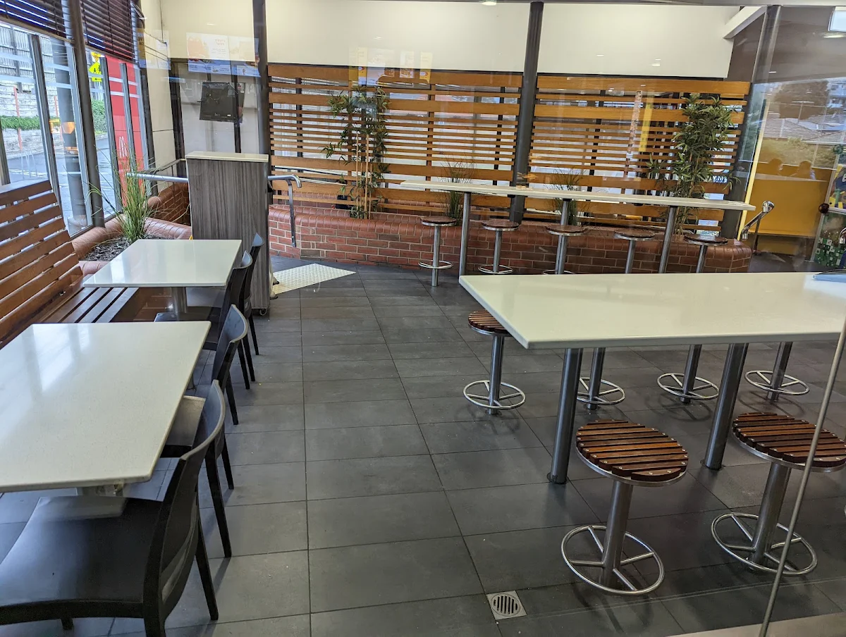 Vibe, McDonald's Oak Park