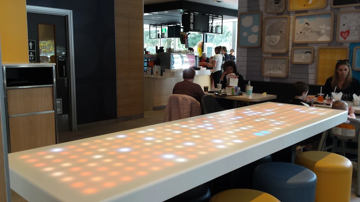Vibe, McDonald's Kwinana