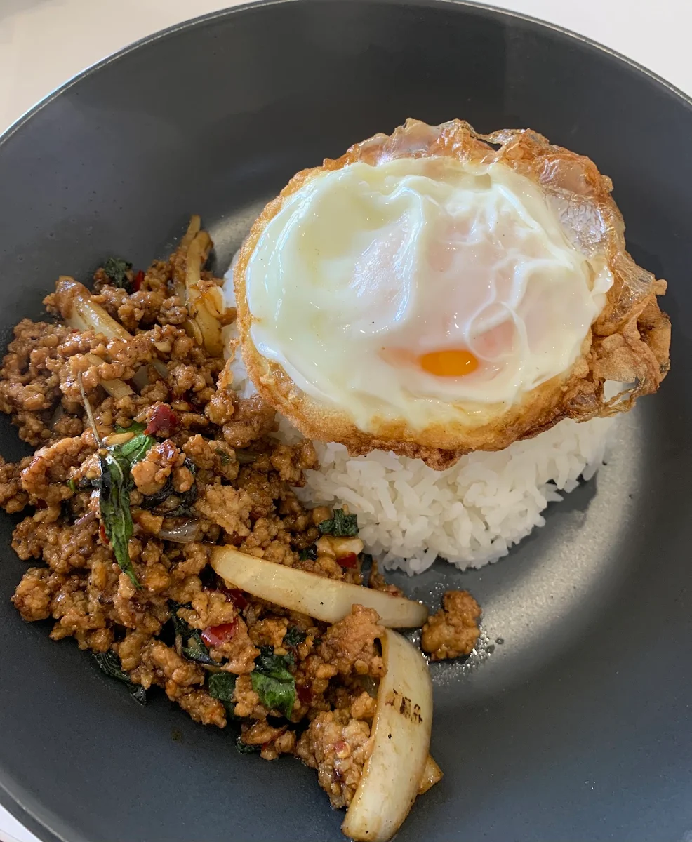 Food & drink, Mon Thai Eatery