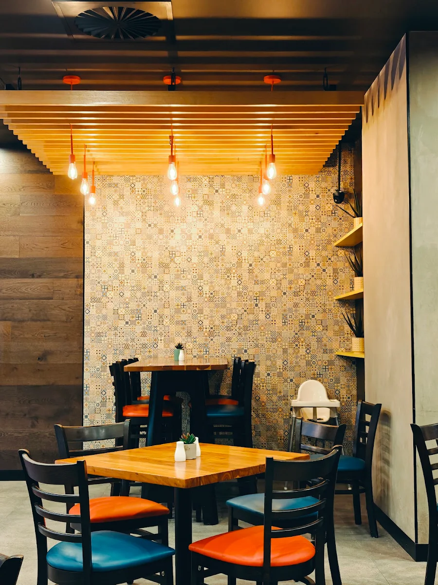 Vibe, Tokyo Canteen