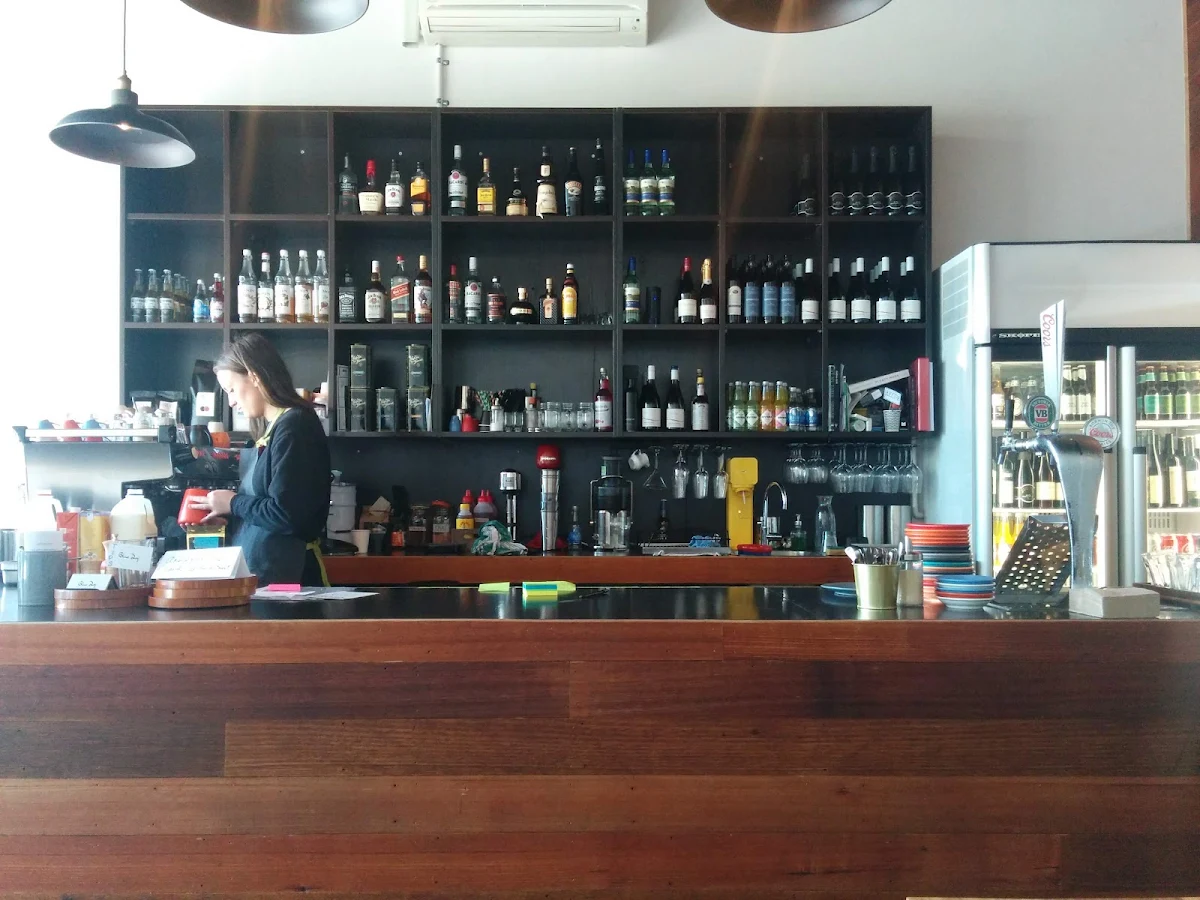 Vibe, Blue Dog Café.