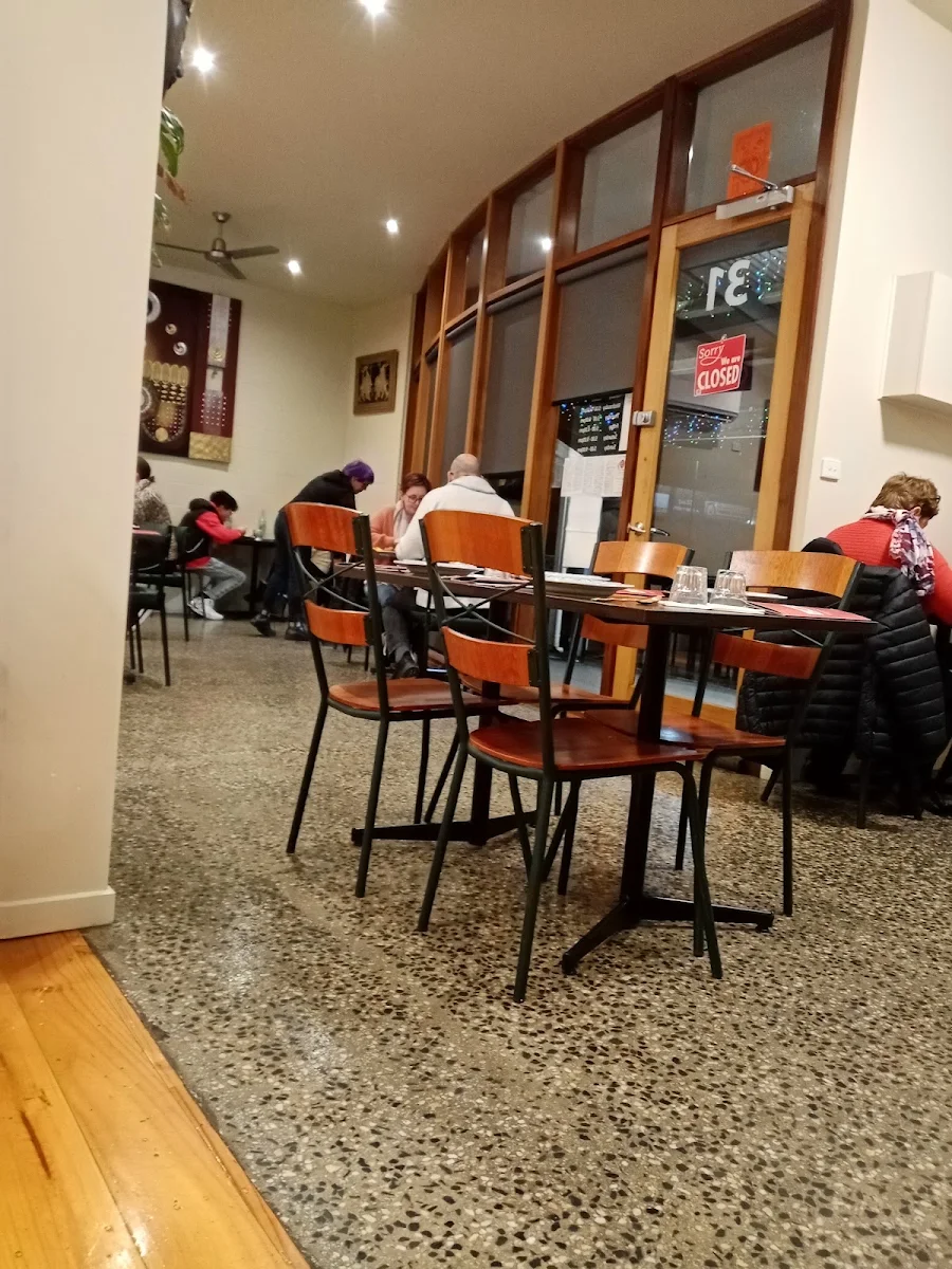 Vibe, Red Ginger Thai