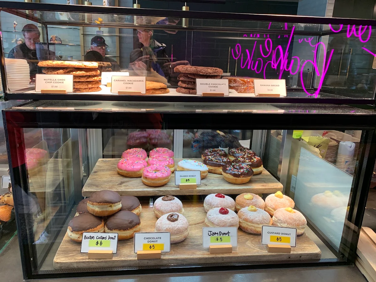 Vibe, Baked & Co.