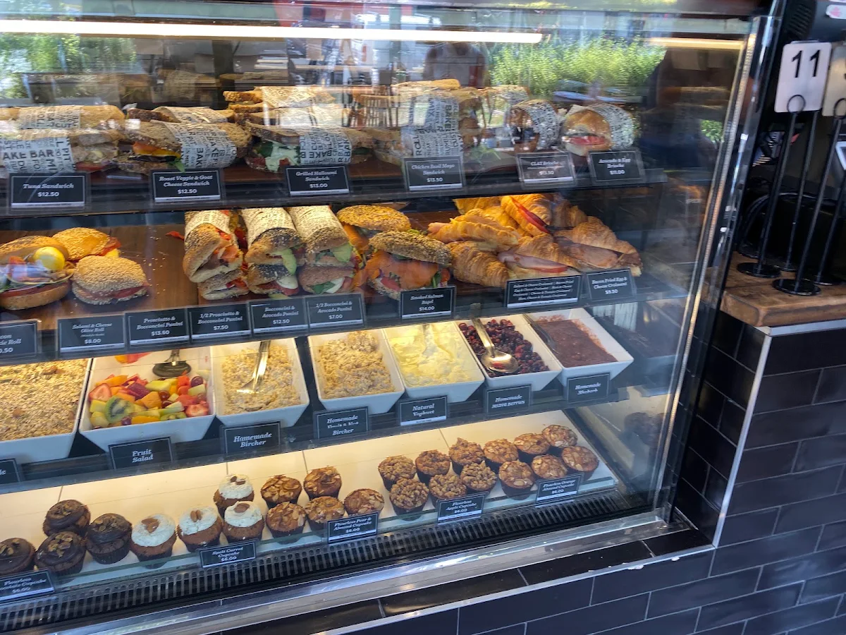 Vibe, Baked & Co.