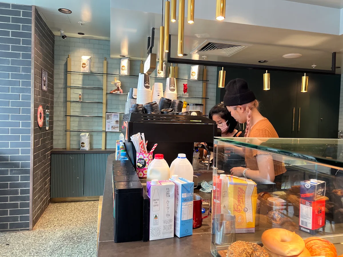 Vibe, Baked & Co.