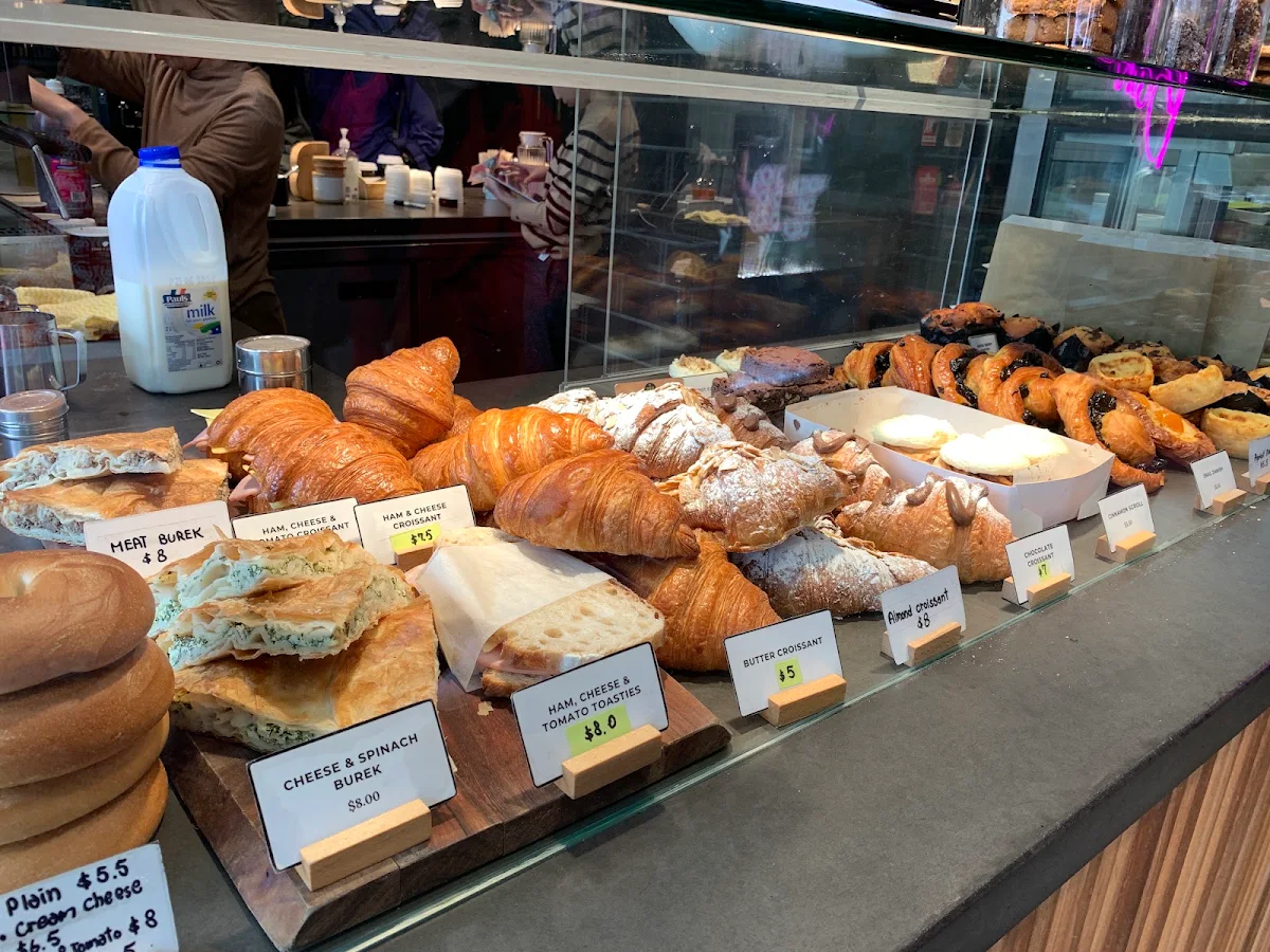 Vibe, Baked & Co.