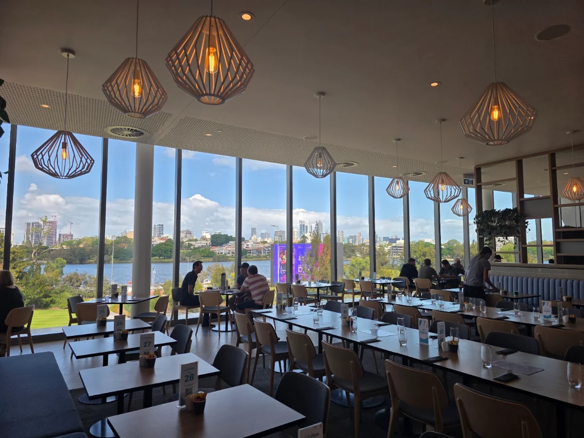 Vibe, City View Café