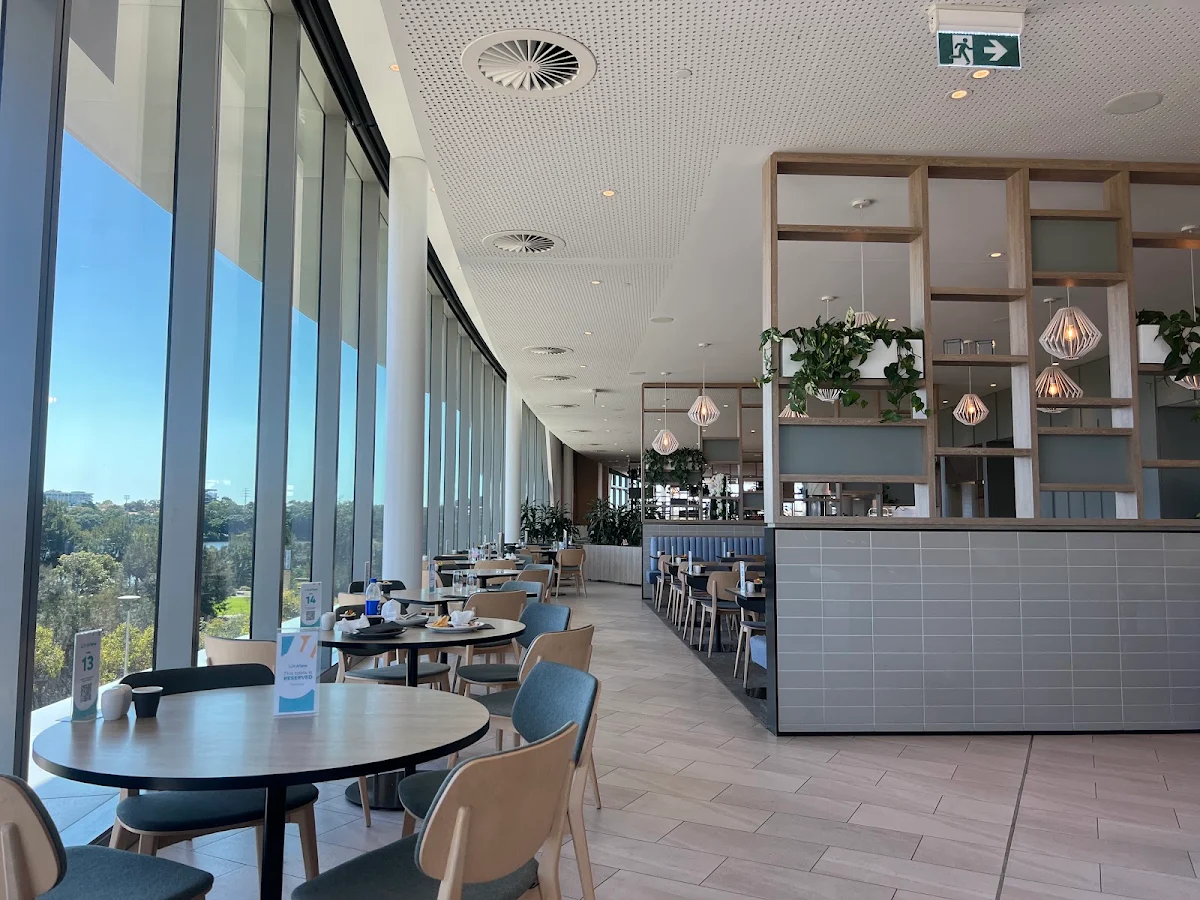 Vibe, City View Café