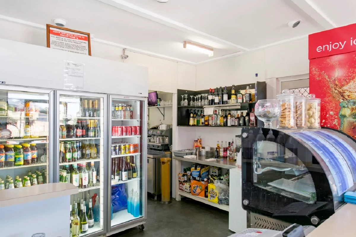 Vibe, Ocean Crest Cafe