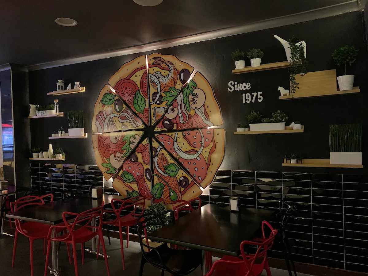 Vibe, Drooleys Pizza