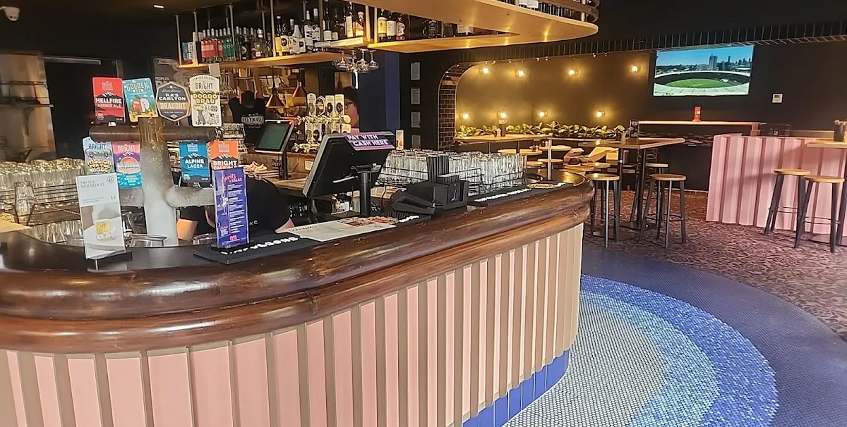 Vibe, Prince Alfred Carlton