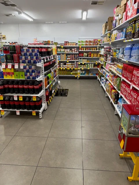 Vibe, Westside Supermarket & Takeaway
