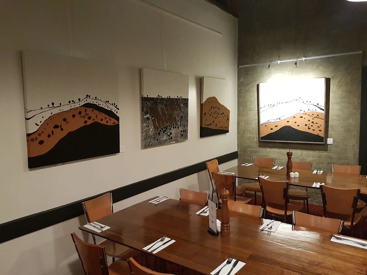 Vibe, Fish Creek Hotel
