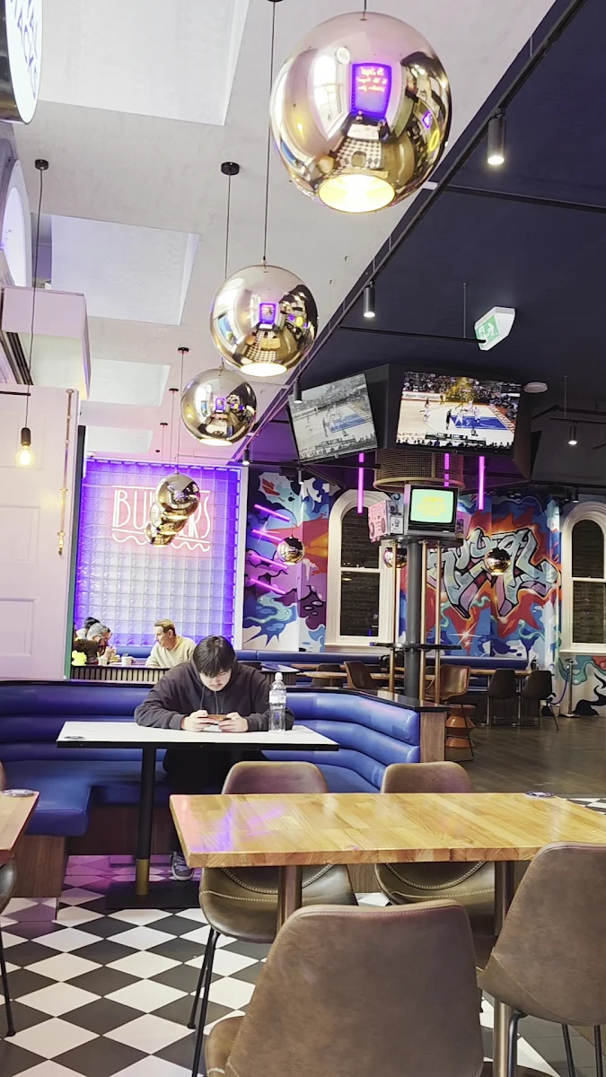Vibe, Royal Stacks Bourke St