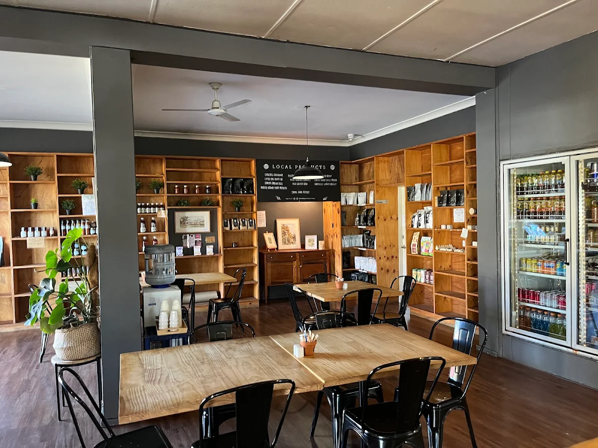 Vibe, Mudgee Corner Store