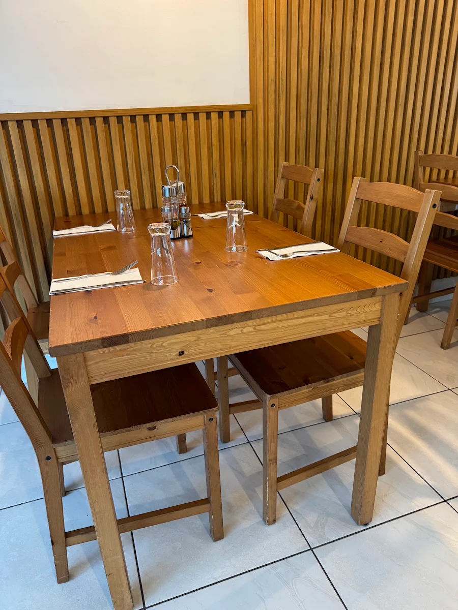 Vibe, Cara Roma Italian Food