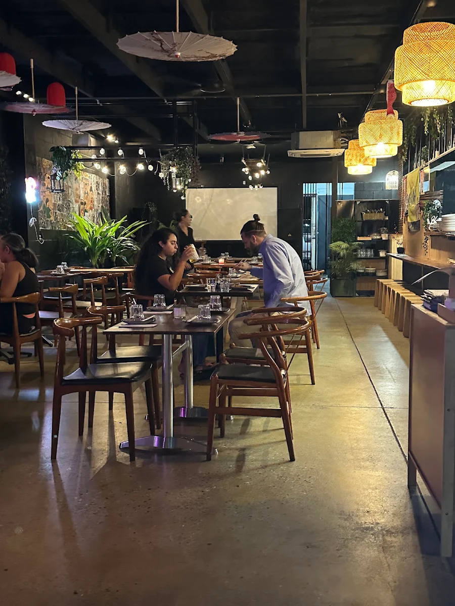 Vibe, Momoko Southport