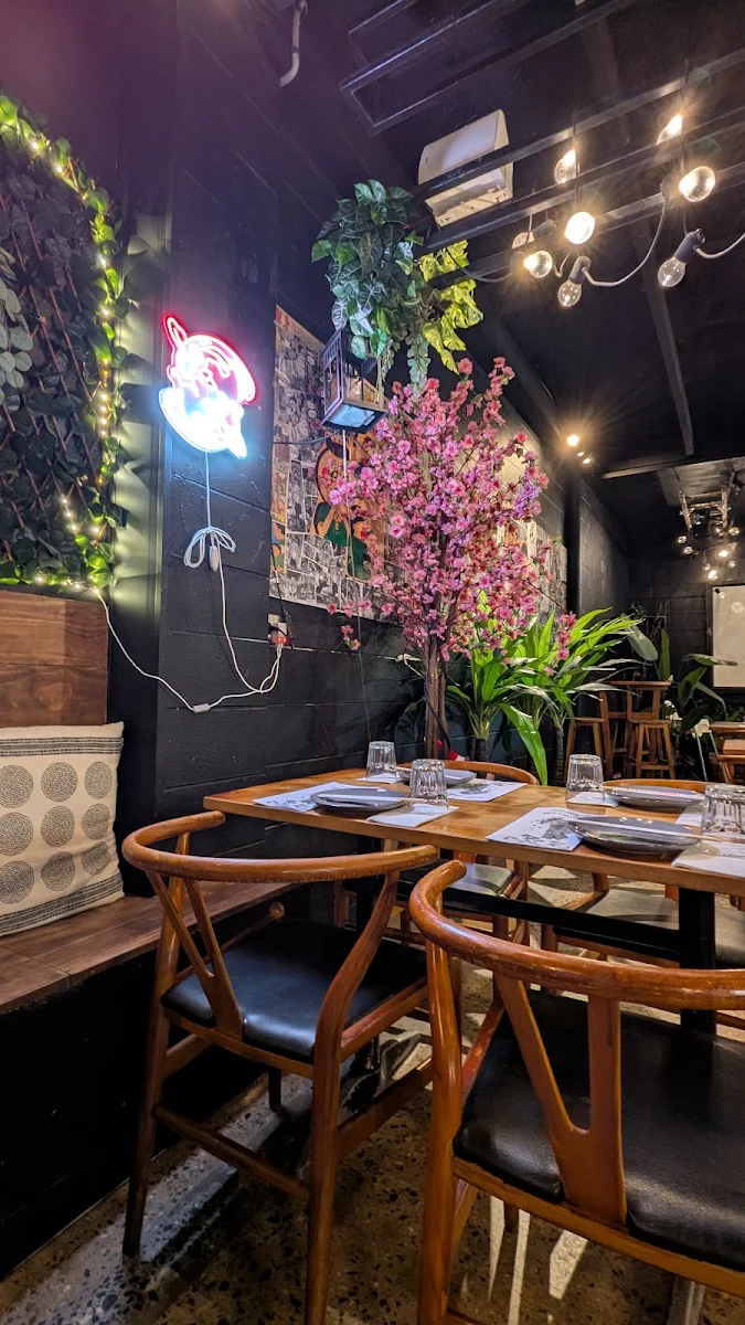 Vibe, Momoko Southport