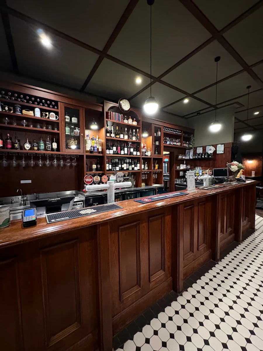 Vibe, Panton Hill Hotel