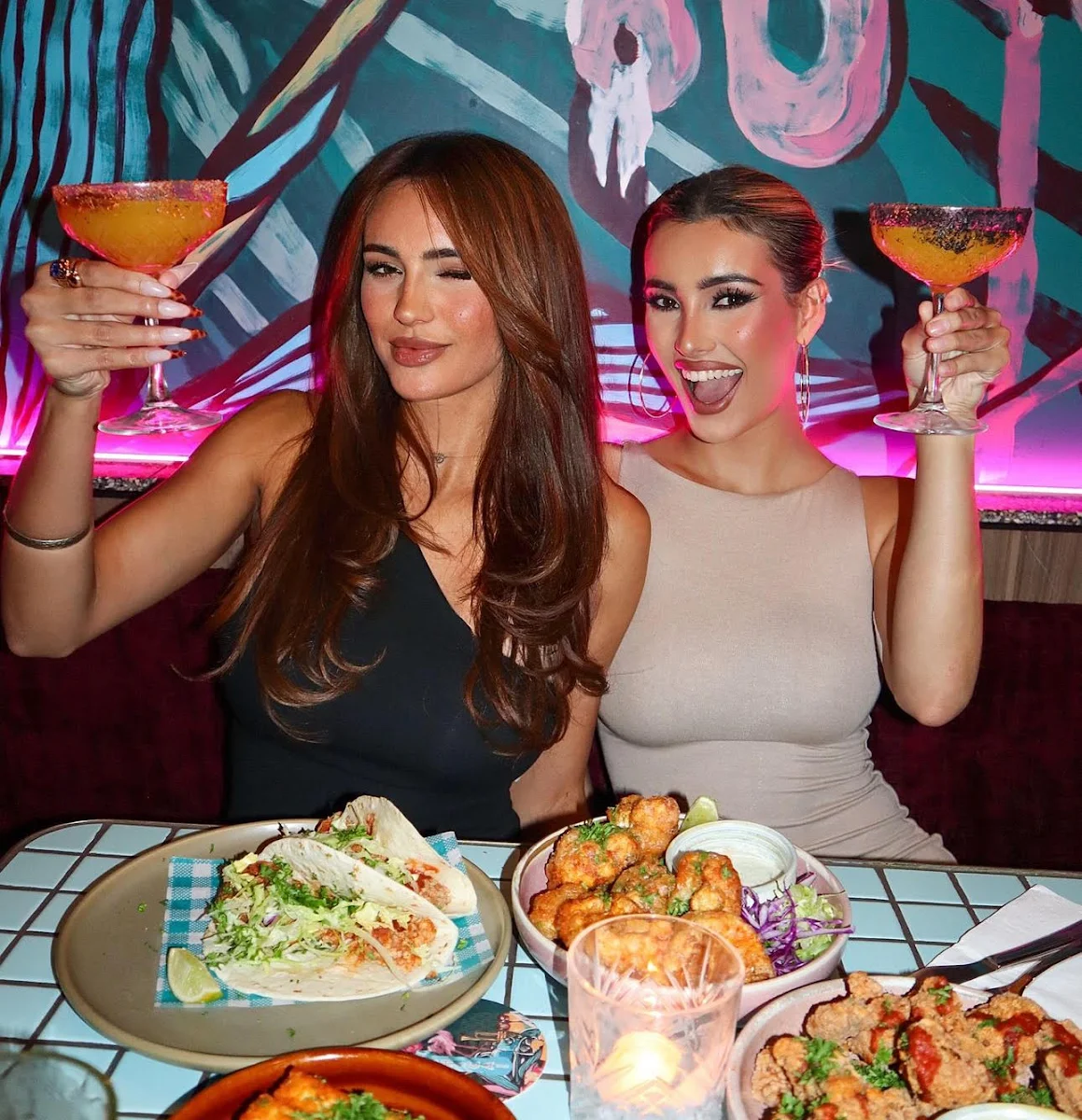 Food & drink, Hey Chica!