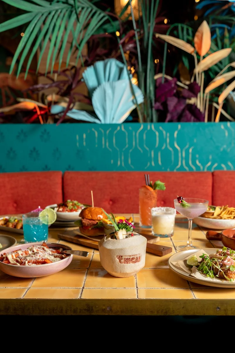Food & drink, Hey Chica!