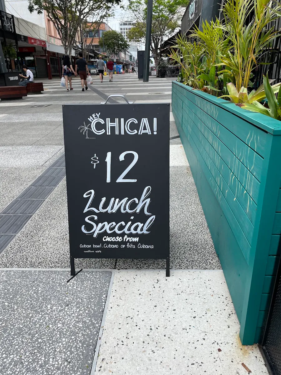 Menu, Hey Chica!