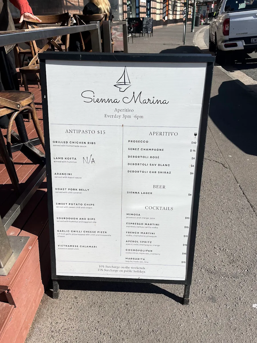Menu, Sienna Marina
