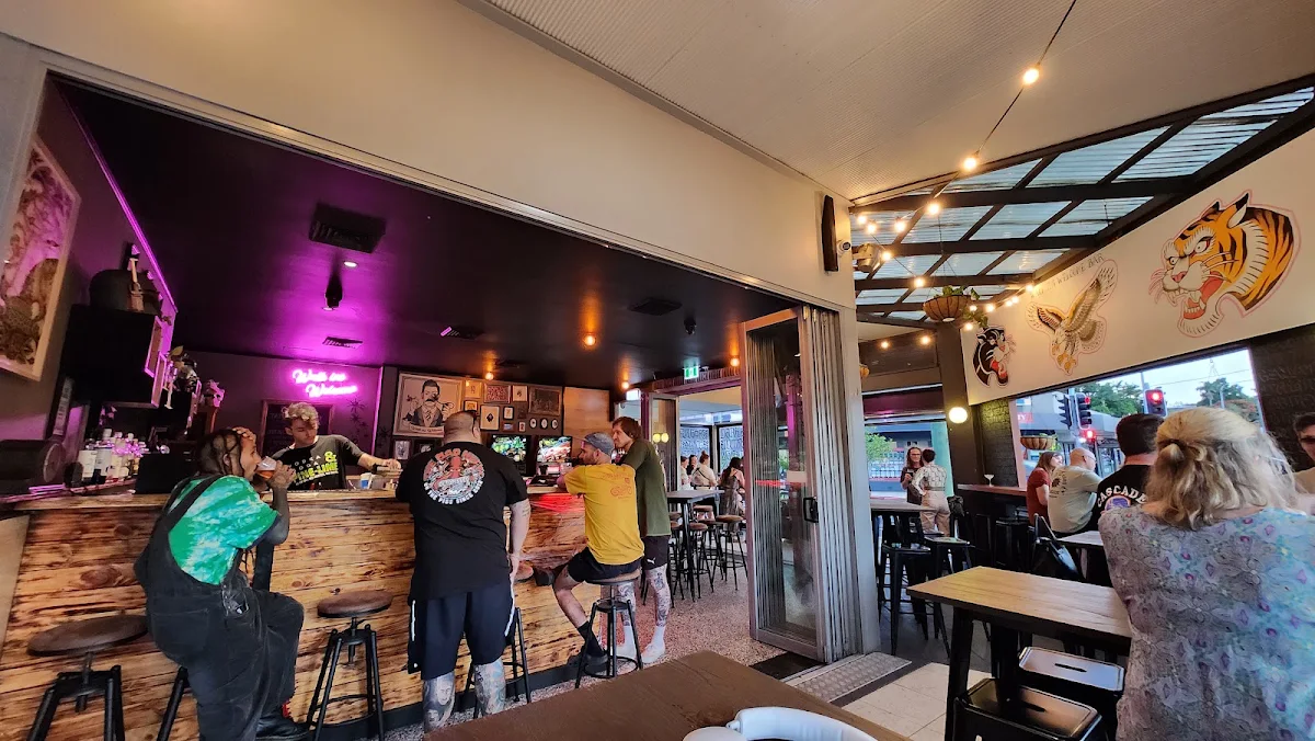Vibe, Walk-ins Welcome