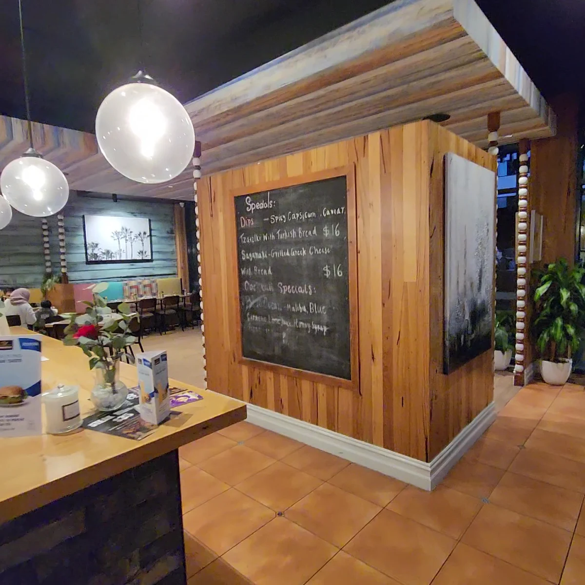 Vibe, Luminous Restaurant & Bar