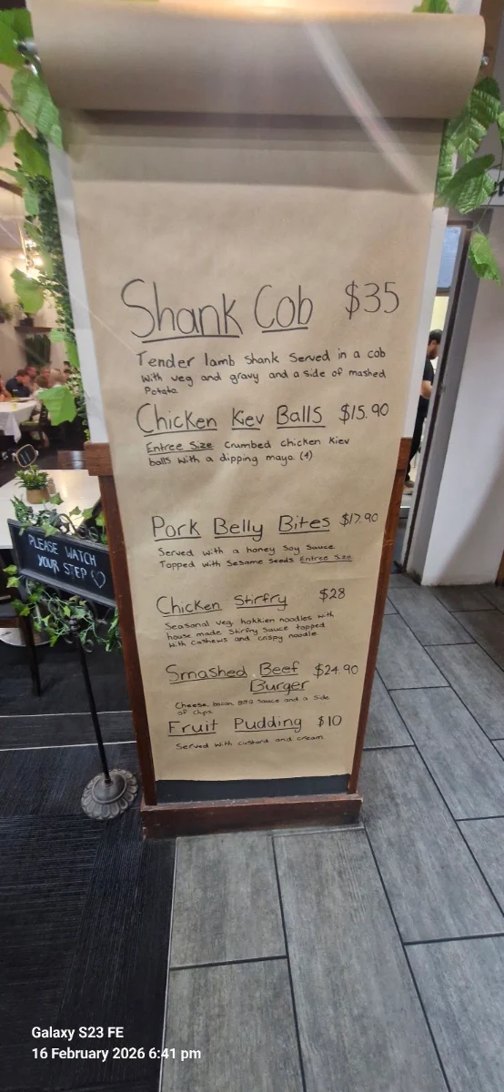 Menu, Robin Hood Hotel Strathalbyn