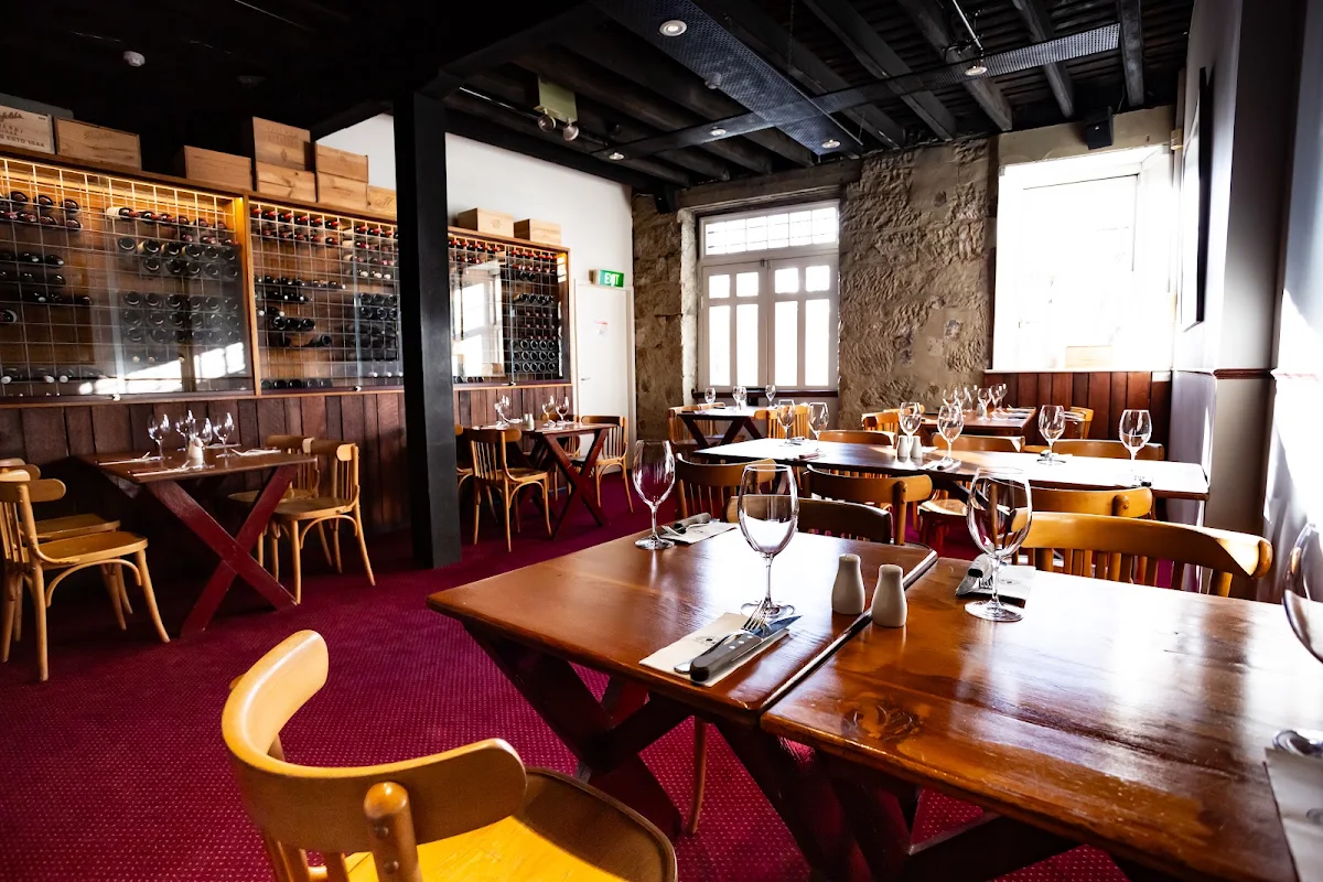 Vibe, Ball & Chain Grill - Salamanca