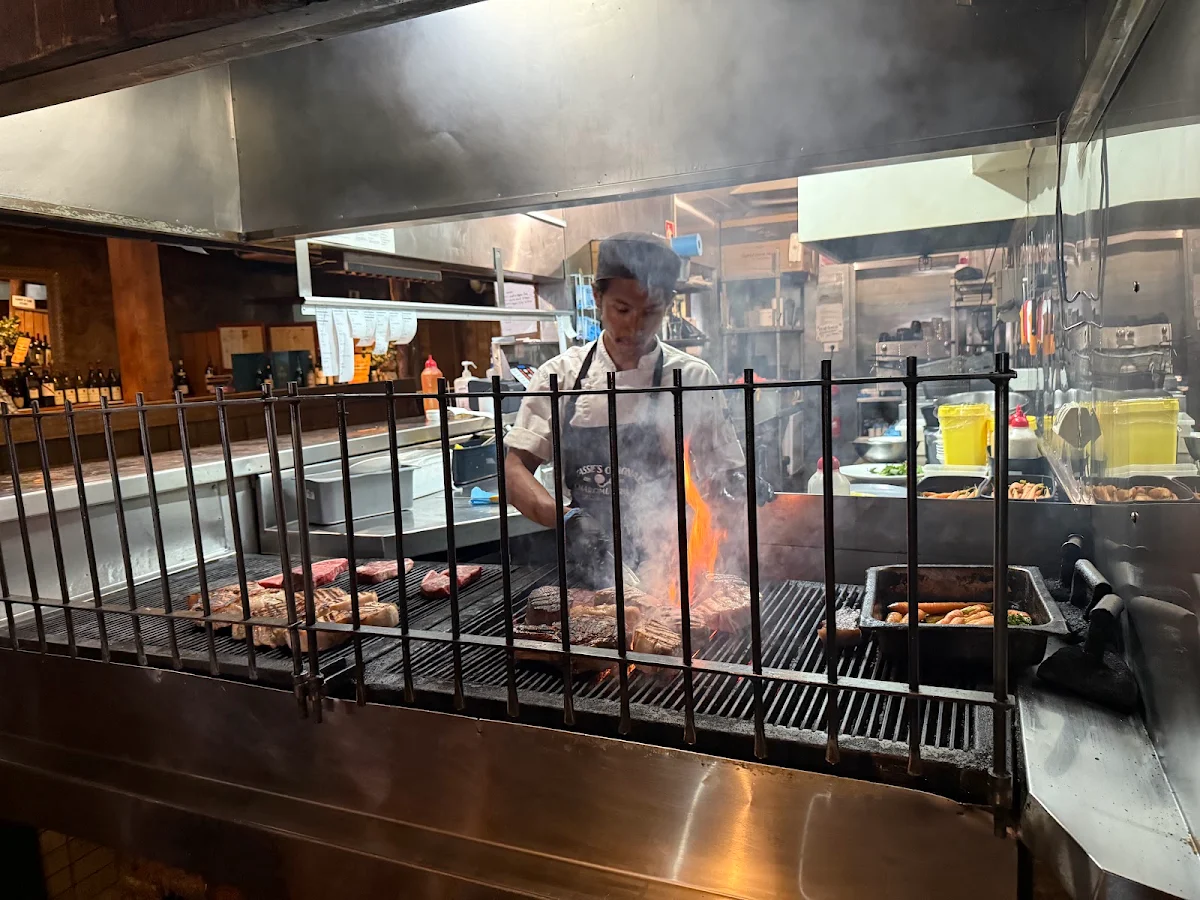 Vibe, Ball & Chain Grill - Salamanca