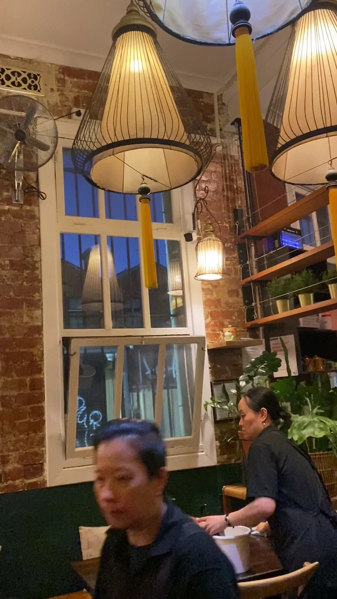Vibe, Jinda Thai Restaurant