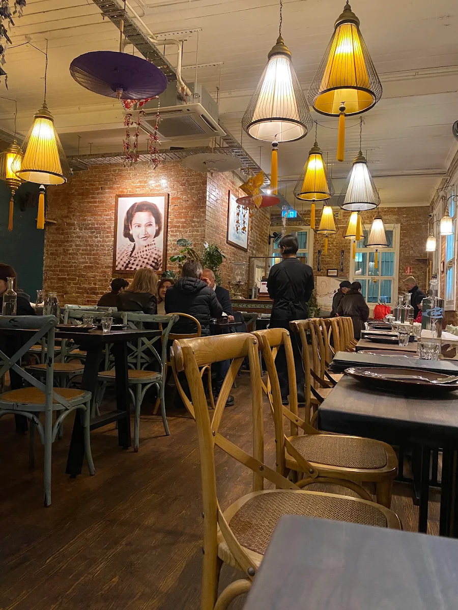Vibe, Jinda Thai Restaurant
