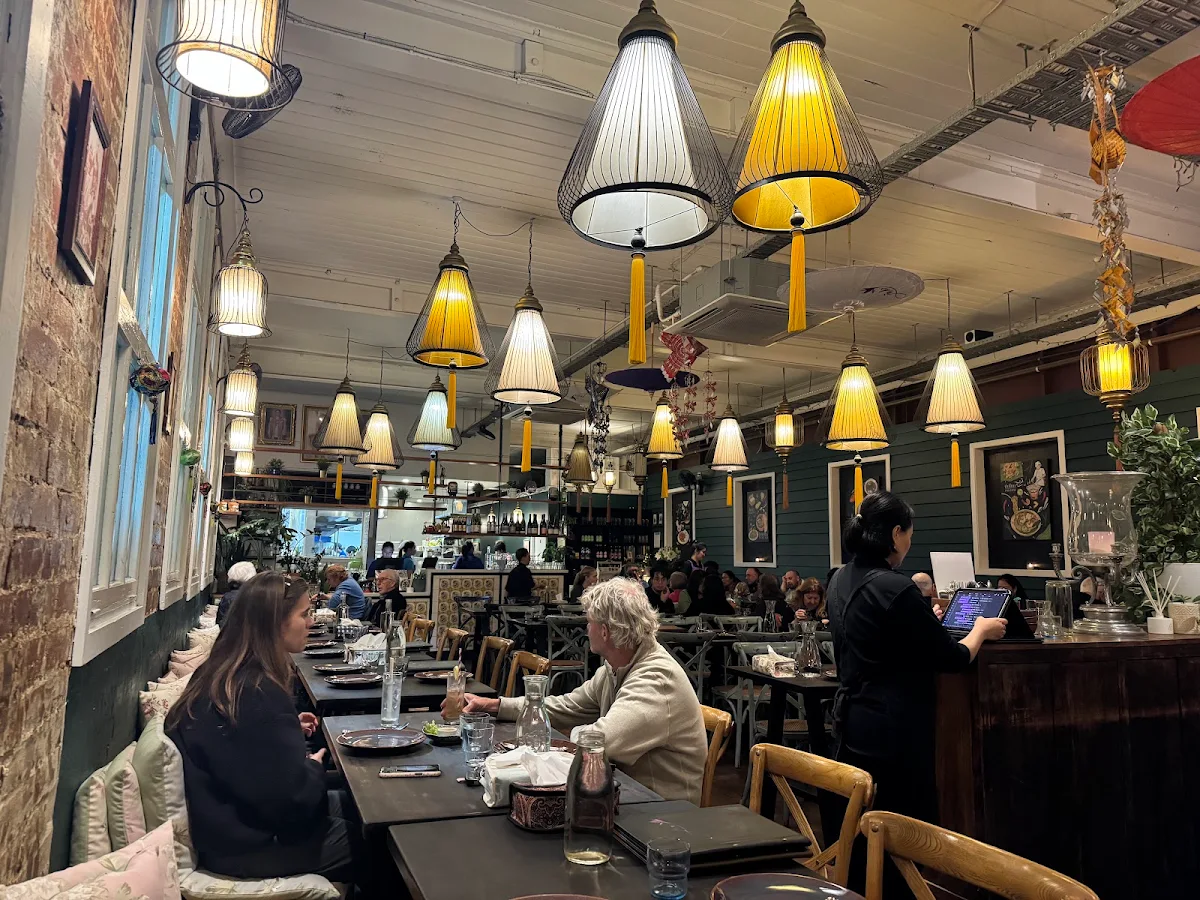 Vibe, Jinda Thai Restaurant
