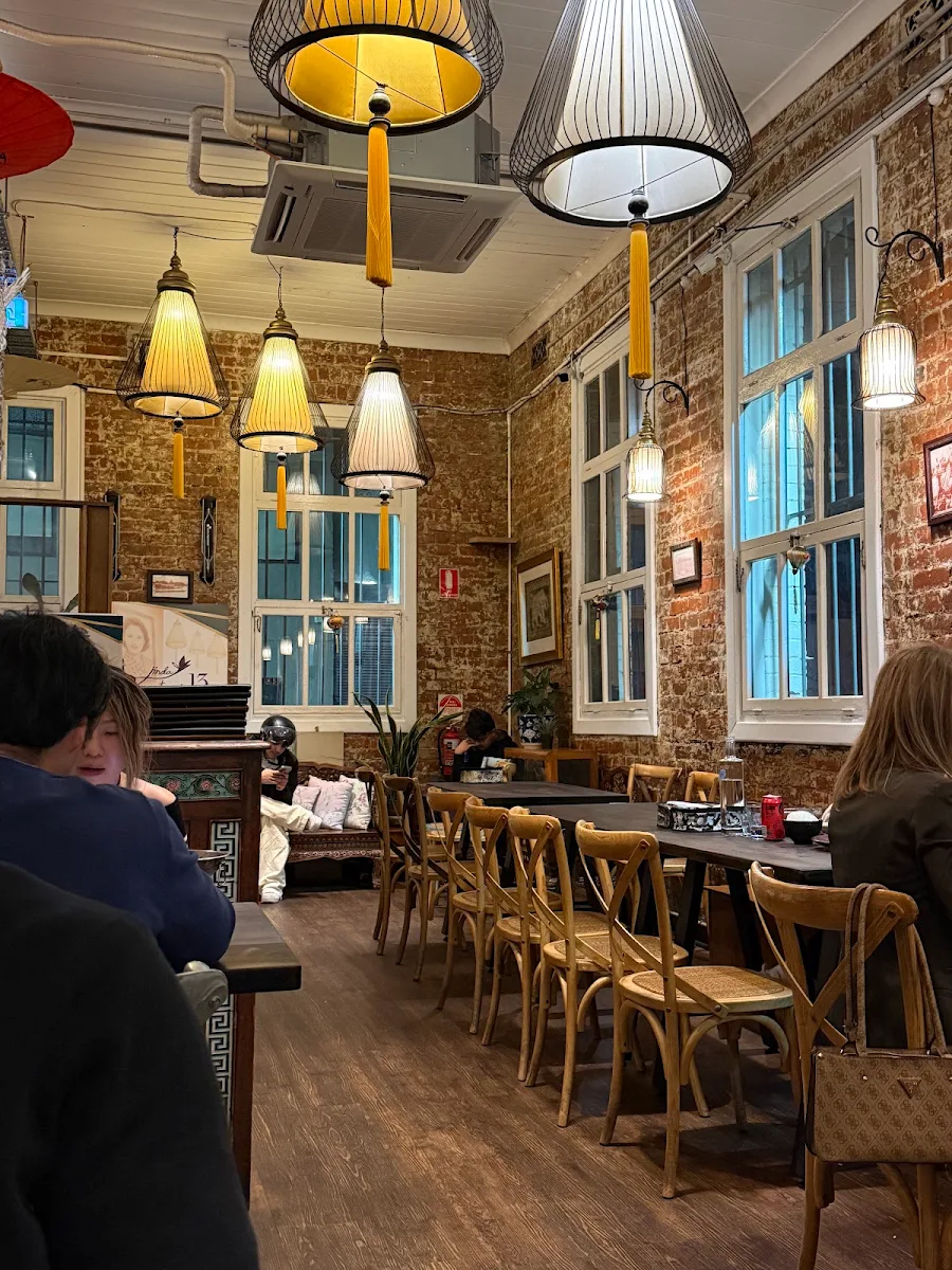 Vibe, Jinda Thai Restaurant