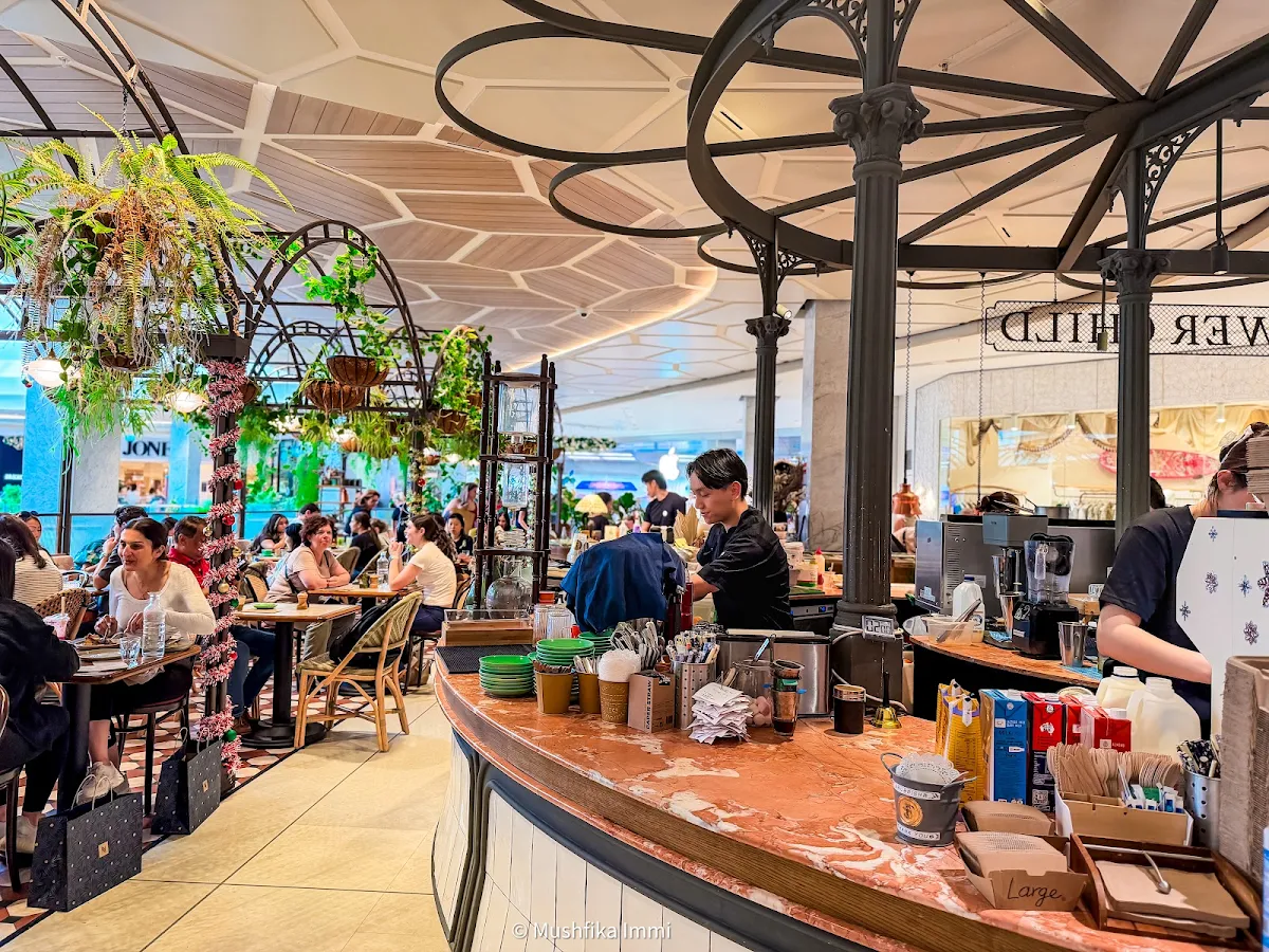 Vibe, Flower Child Cafe Castle Towers