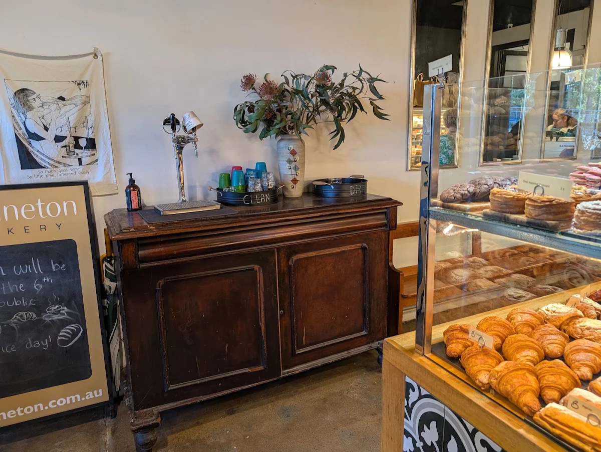Vibe, Banneton Bakery