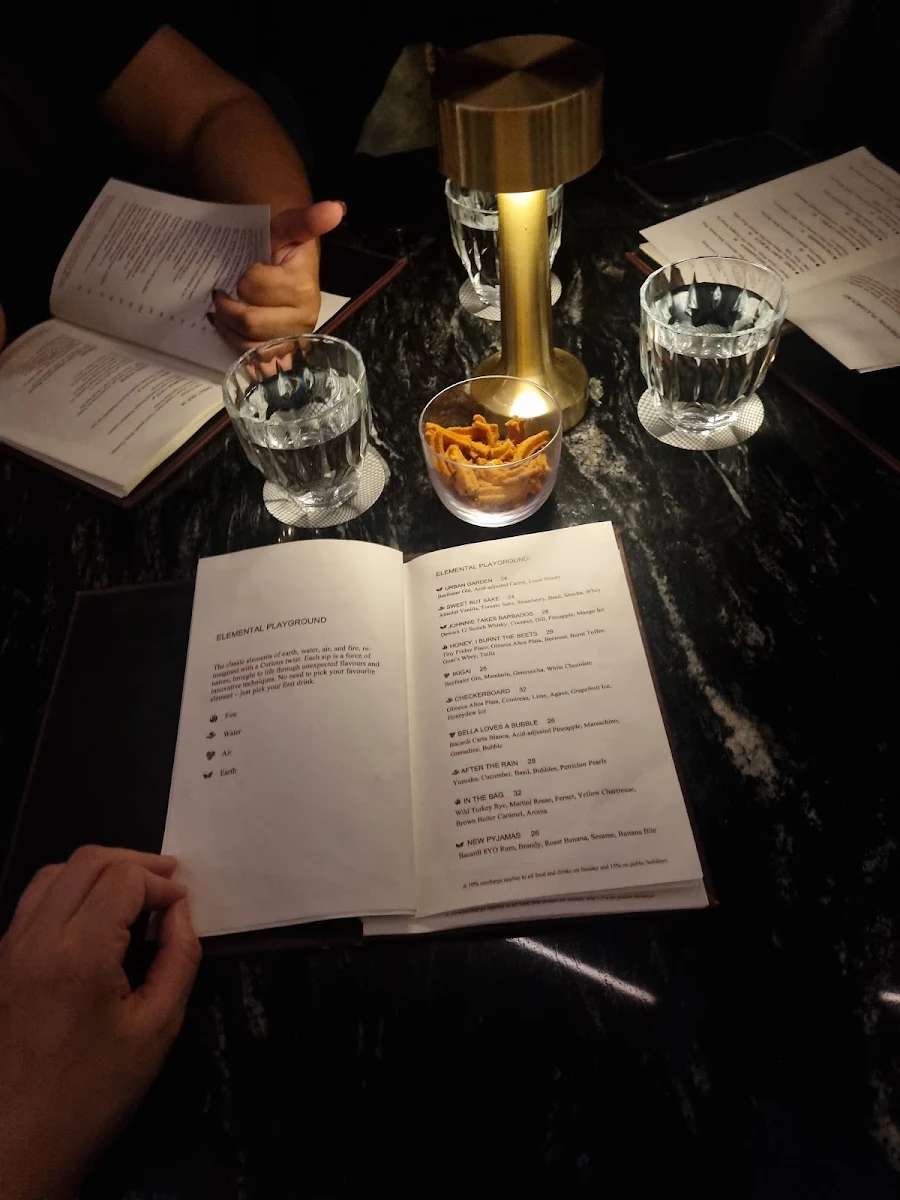 Menu, Curious
