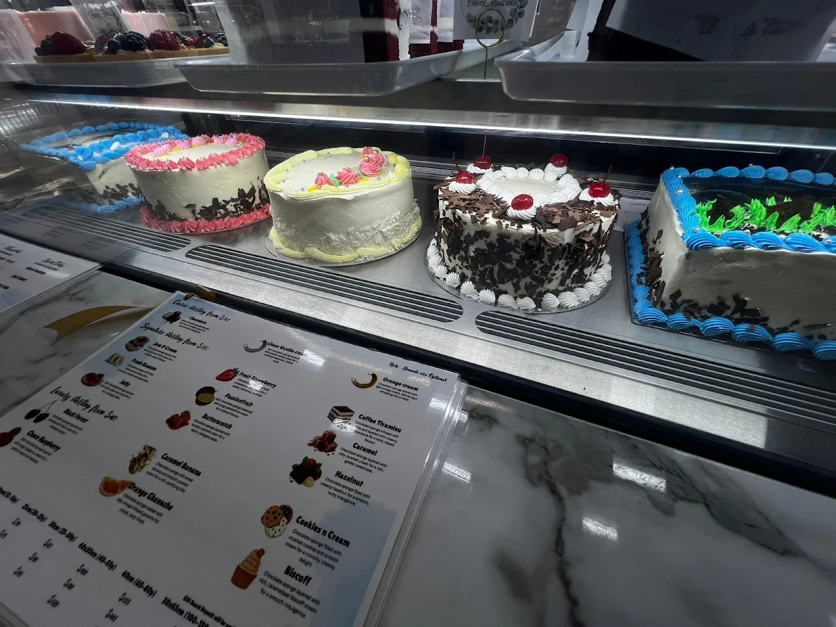 Vibe, Ollies Cake House