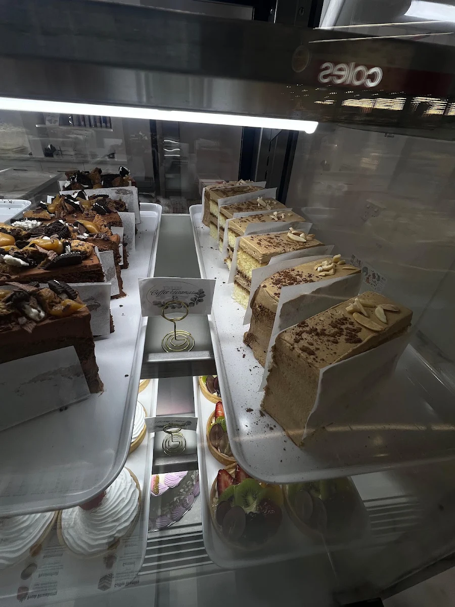 Vibe, Ollies Cake House